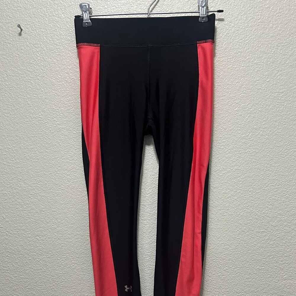 Under Armour black and pink compression heat gear capri leggings, XS